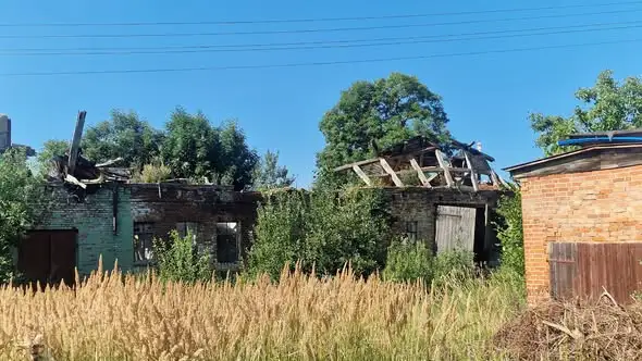Pocztówka z 1939 roku odkrywa przedwojenny wygląd Batynia i jego pałacu