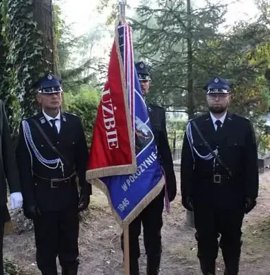 Ochotnicy z OSP Ołczyn Zdrój uczcili 86. rocznicę Zbrodni Katyńskiej