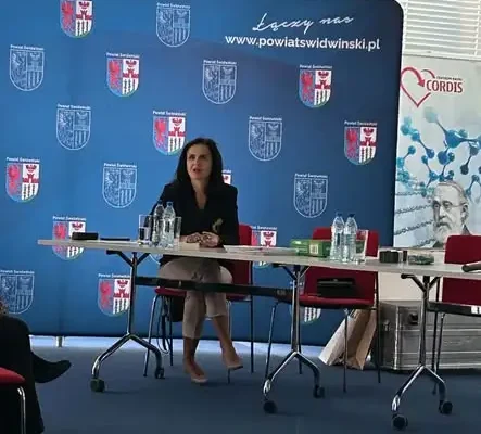 Uczniowie z klasy 8 reprezentowali szkołę w Konkursie Wiedzy o Sejmie