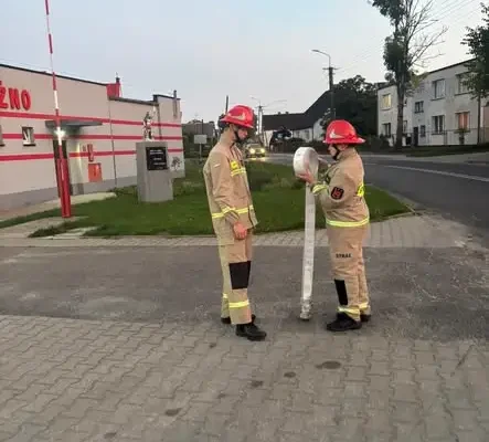 Noc pełna strażackich przygód w OSP Brzeżno – relacja z 'Nocki w straży’