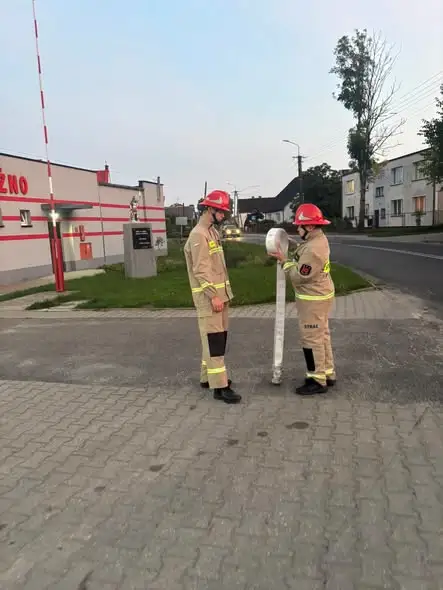Noc pełna strażackich przygód w OSP Brzeżno – relacja z 'Nocki w straży’