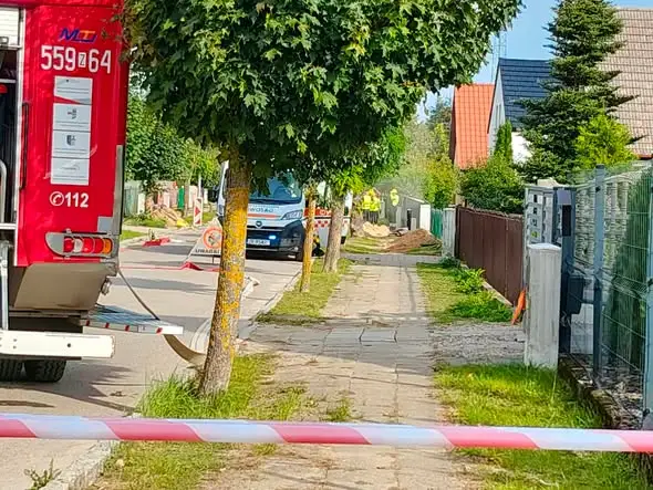 Uszkodzona rura gazowa w Połczynie-Zdroju. Ewakuacja mieszkańców i kurtyna wodna